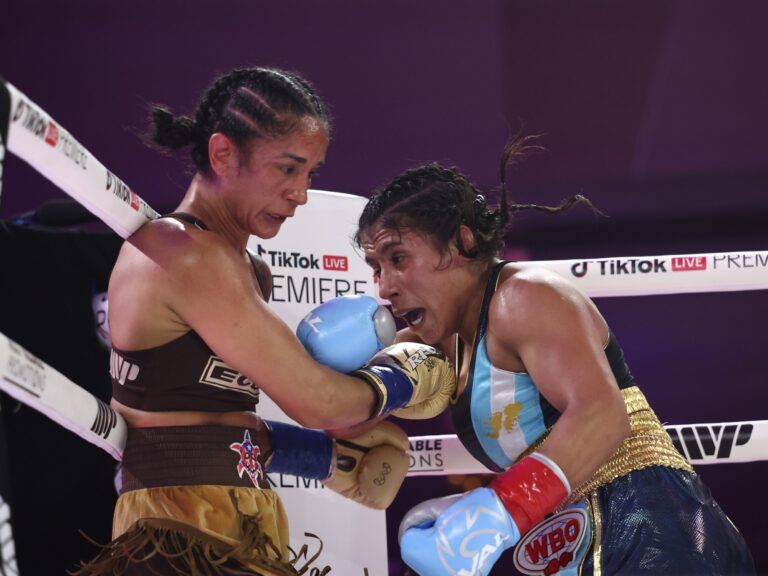 Boxeo: Amanda Serrano retuvo sus títulos ante Lucrecia Manzur, que cayó por puntos y dejó una gran impresión