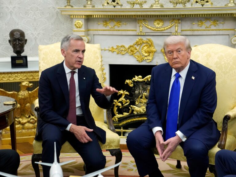 Canadá anunció represalias comerciales contra Estados Unidos y escala la guerra con Trump por los aranceles: "Los igualaremos dólar por dólar"
