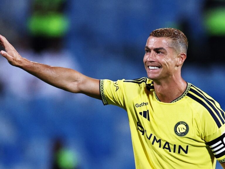 Cristiano Ronaldo comenzó con todo su temporada hacia al gol 1.000: sumó otro grito con Al Nassr y nuevo look