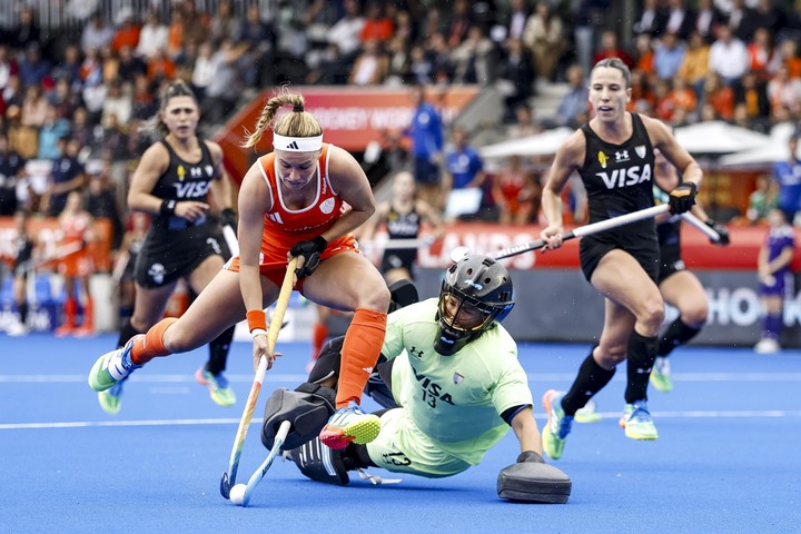 Cristina Cosentino, la heroína de Las Leonas que ya tiene su Mundial: de los penales de París 2024 a la gloria ante Países Bajos