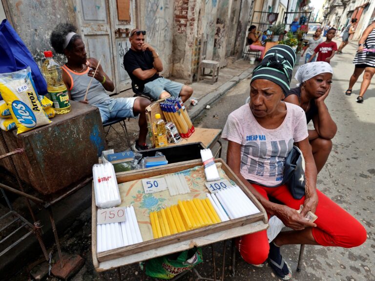 Datos alarmantes: el 94% de los cubanos vive en la pobreza extrema, según un nuevo informe