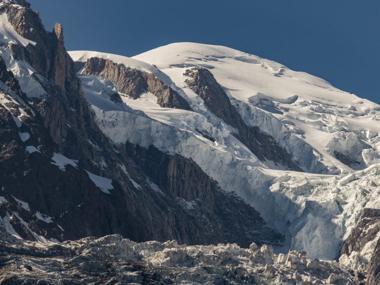 El fantasma del Himalaya acecha a los Alpes: el peligro de que colapsen los glaciares en Europa y el escenario más temido