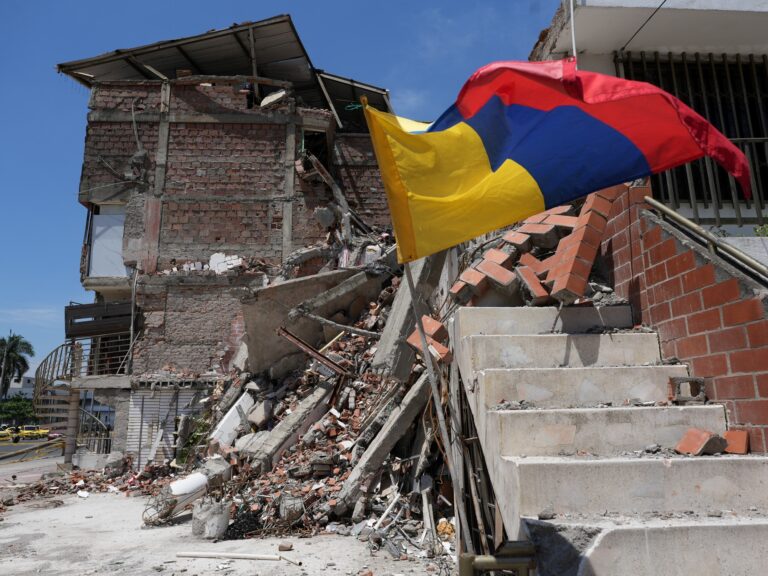 El Gobierno de Colombia elevó el número de víctimas fatales por el terremoto