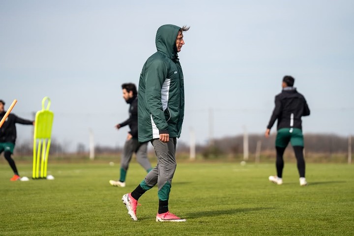 Facundo Sava, entrenador de Sarmiento de Junín.