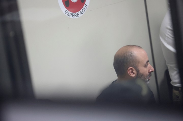 Fernando Cerimedo en la audiencia judicial antes de quedar detenido por 180 días. Foto REUTERS.