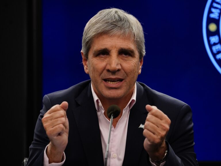 Javier Milei y sus medidas, EN VIVO: "Si vuelve el kirchnerismo, Venezuela sería Disneylandia", la frase con la que Luis Caputo habló del "riesgo kuka" en las elecciones de 2027