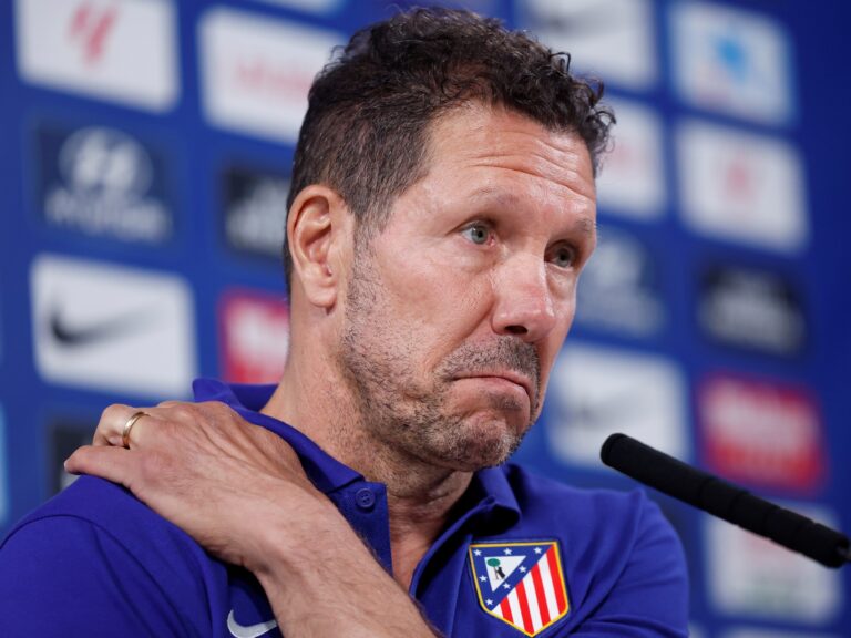 La novela de Julián Alvarez en el Atlético de Madrid: faltó por tercer día a la práctica y Diego Simeone tuvo que hablar sobre su futuro