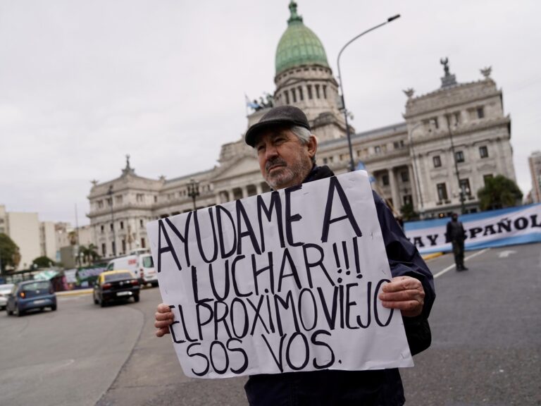 Mayores de 65: crece el peso de la PUAM sobre el total de los jubilados por la dificultad de cumplir con 30 años de aportes