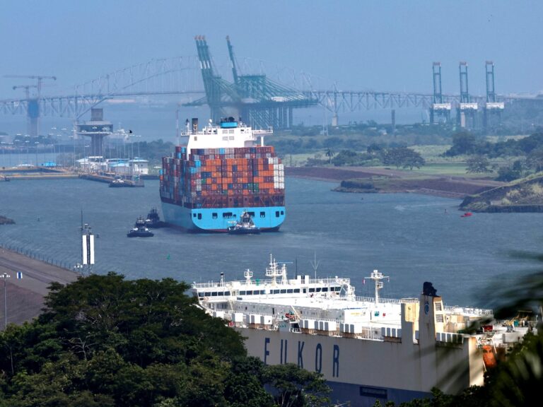 Por "El Niño", reducen el tránsito en el Canal de Panamá; ruta del 5% del comercio marítimo mundial