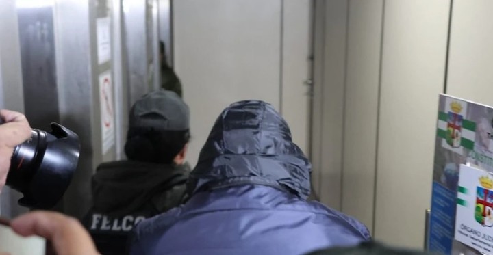 Postergaron en Bolivia la audiencia de Fernando Cerimedo ante el juez por intento de femicidio: ni el acusado ni la fiscalía llegaron a tiempo