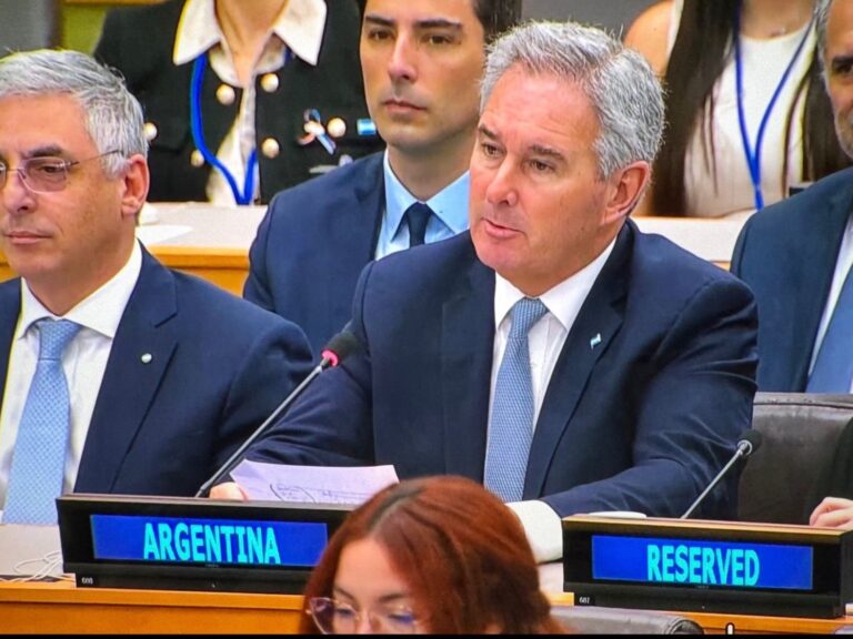 Quirno cruzó al kirchnerismo tras el paso de un buque inglés por Ushuaia: "La Cuestión Malvinas merece ser defendida con seriedad, no con operaciones políticas"