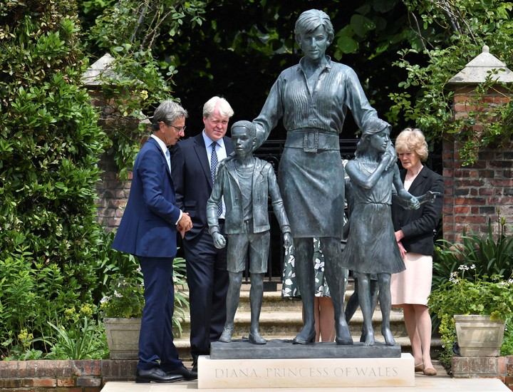 La estatua de Lady Di, en Sunken Garden. Foto: AP