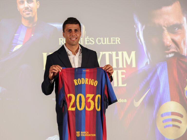 Rodri fue presentado en Barcelona: por qué el capitán de España eligió al club catalán tras ser campeón del mundo