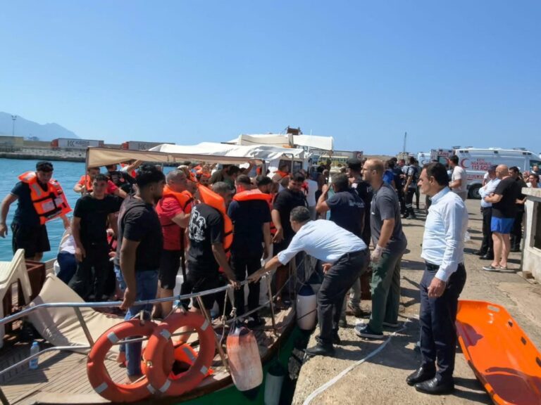Se hundió un ferry con 267 pasajeros en Chipre: confirman 8 muertos y hay 22 desaparecidos
