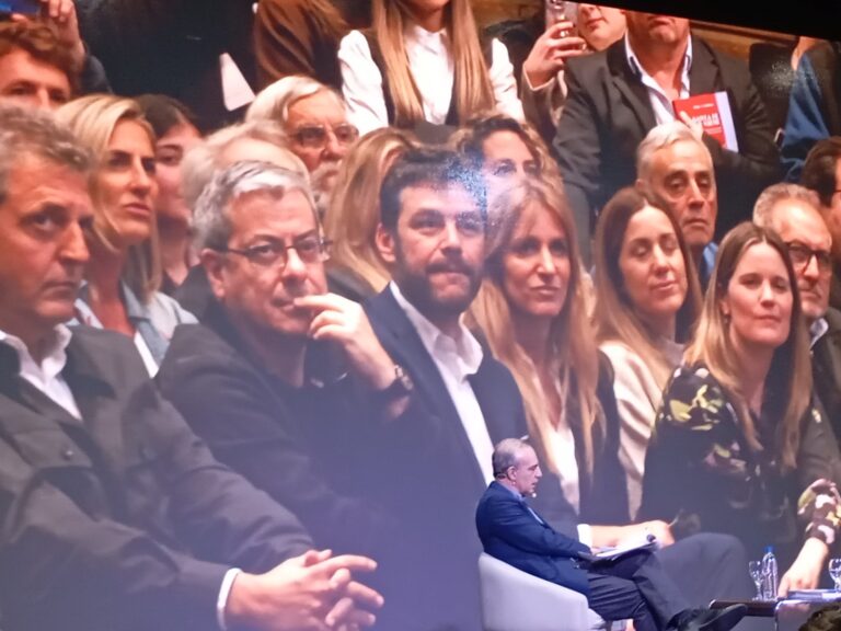 Sergio Massa reapareció en un acto en Santa Fe tras la polémica por el vuelo privado a Barbados