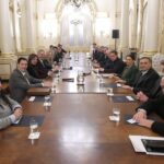 Tras las críticas al Gobierno por los morosos, Karina Milei recibe a la cúpula del Episcopado por la visita del Papa