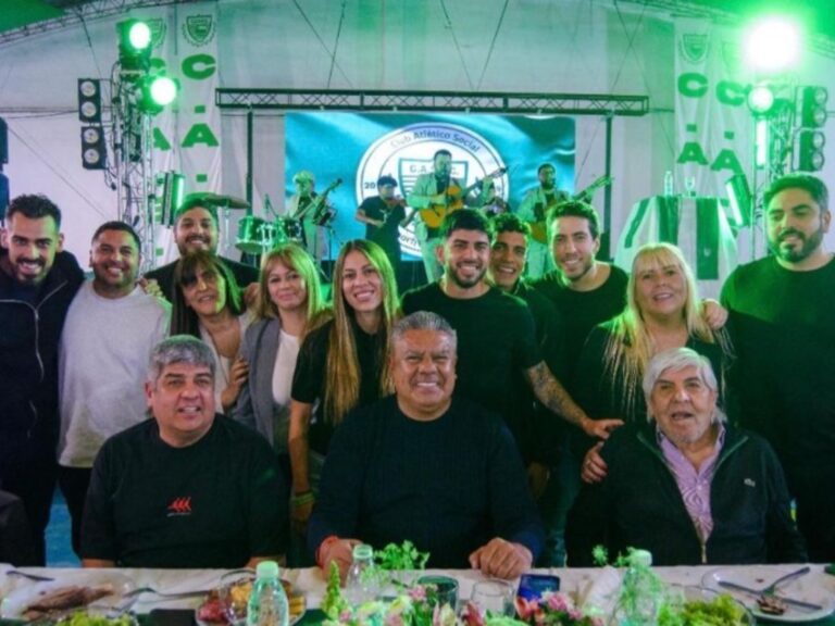 Tras varios años distanciados, Chiqui Tapia se reconcilió con los Moyano y se mostraron juntos en un festejo del club Camioneros