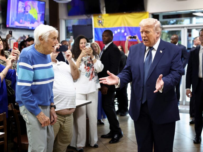 Trump anuncia un acuerdo petrolero con Venezuela y promete una baja en el precio del combustible: "Esta transacción duplica nuestras reservas de crudo"
