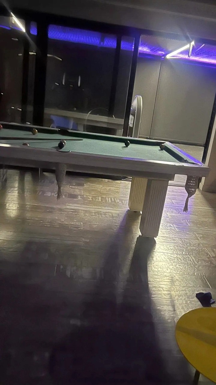 La mesa de billar o pool fotografiada por Clerici en agosto de 2023.