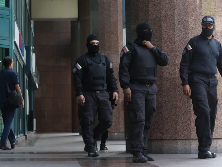 Venezuela desmantela los puestos de control policiales usados durante una década para la vigilancia y la represión
