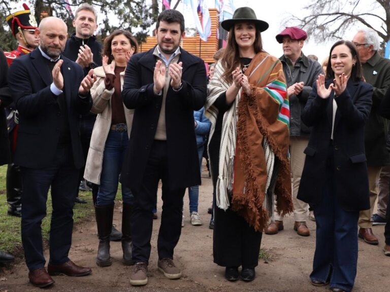 Victoria Villarruel suma fotos con opositores: ahora se mostró con el presidente de la UCR