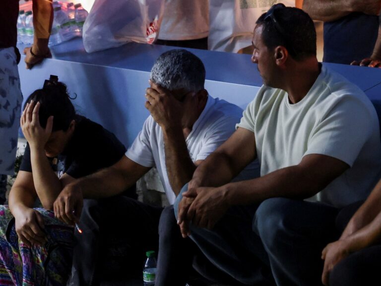 "Vimos cómo se ahogaban niños y un anciano": los testimonios del horror de los pasajeros del ferry que se hundió en Chipre